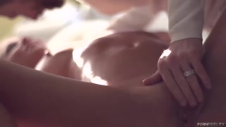 Сексуальные девушки в порно - Casi James takes a hard pounding on massage table на HOT-GIRLS-PORN.COM