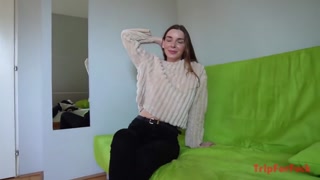 Сексуальные девушки в порно - Hot Amateur Arina Shy Takes A Big Creampie на HOT-GIRLS-PORN.COM