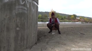 Сексуальные девушки в порно - Czech Blonde Pissing in Public - Scene 106 на HOT-GIRLS-PORN.COM