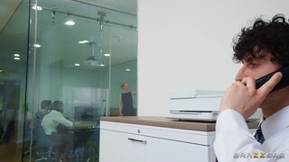 Сексуальные девушки в порно - Businessman BJ на HOT-GIRLS-PORN.COM