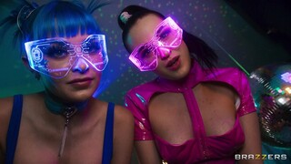 Сексуальные девушки в порно - The Face Sitting Frenzy на HOT-GIRLS-PORN.COM