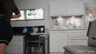 Сексуальные девушки в порно - High Heels and Garter Belts in the Medical Room на HOT-GIRLS-PORN.COM
