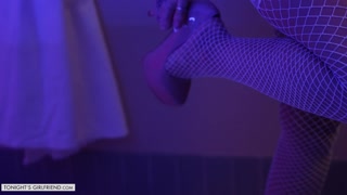 Сексуальные девушки в порно - Ryan Driller's pornstar girlfriend gets fucked in hotel room на HOT-GIRLS-PORN.COM