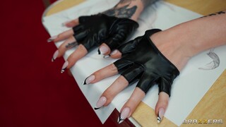 Сексуальные девушки в порно - Anal Gagging and Footjob на HOT-GIRLS-PORN.COM