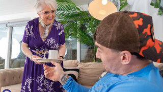 Сексуальные девушки в порно - Big Ass Granny Wants to Get Fucked на HOT-GIRLS-PORN.COM