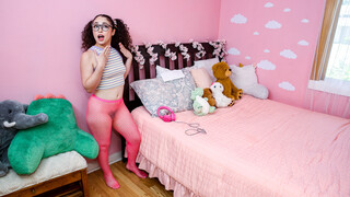 Сексуальные красотки в порно - TeamSkeet's Pigtail Cutie Fucks for First Time HOT-GIRLS-PORN.COM
