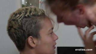 Сексуальные красотки в порно - Face Sitting Fun with Blonde Rink and Redhead Zora HOT-GIRLS-PORN.COM