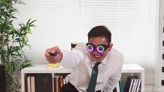 Сексуальные девушки в порно - Facial for My Bald Boss на HOT-GIRLS-PORN.COM