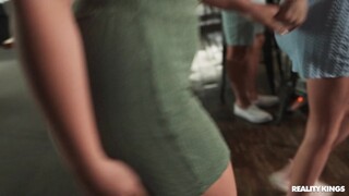 Сексуальные девушки в порно - Thong and Tease: A POV на HOT-GIRLS-PORN.COM