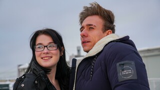 Сексуальные девушки в порно - J Clark Gives Sarah Brown a Hardcore Blowjob Session на HOT-GIRLS-PORN.COM