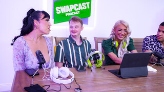 Сексуальные девушки в порно - Taboo Stepmom Swapcast - Deepthroat & Cum Swallow на HOT-GIRLS-PORN.COM