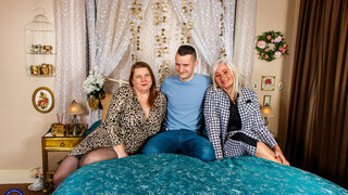 Сексуальные девушки в порно - Stepson Gets Fucked by Cougar Ellen B and Stepmom Rachel на HOT-GIRLS-PORN.COM