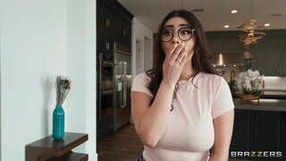 Сексуальные девушки в порно - Natural Tits and Trimmed Pussy in a Hot Threesome на HOT-GIRLS-PORN.COM