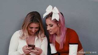 Сексуальные девушки в порно - The Bang Part 1: Lesbian Action на HOT-GIRLS-PORN.COM