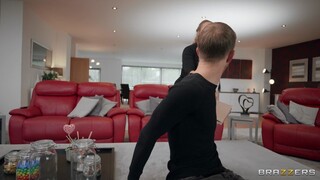 Сексуальные девушки в порно - Doggystyle with Skinny Redhead на HOT-GIRLS-PORN.COM