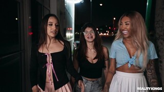 Сексуальные девушки в порно - Kona Jade's Anal and Blowjob Skills на HOT-GIRLS-PORN.COM
