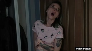 Сексуальные девушки в порно - I Saw My Sister Getting Tattooed...and Fucked! на HOT-GIRLS-PORN.COM