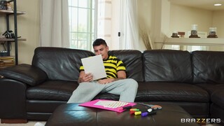 Сексуальные красотки в порно - Deepthroat and Cum in Stepmom's Face! HOT-GIRLS-PORN.COM