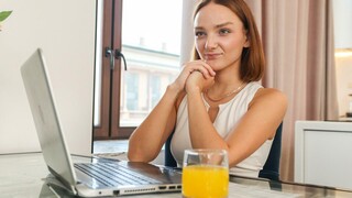 Сексуальные девушки в порно - USA Labor Day Sock Fuck Fest на HOT-GIRLS-PORN.COM