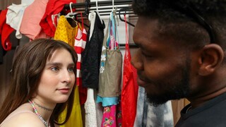 Сексуальные красотки в порно - Garage Sale Sex: Teen Blowjob and More HOT-GIRLS-PORN.COM