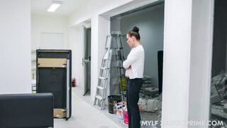 Сексуальные девушки в порно -  Naughty Builders: Big Cock Edition  на HOT-GIRLS-PORN.COM