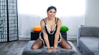 Сексуальные девушки в порно - Sherrie Moon's Heavenly Maid Uniform на HOT-GIRLS-PORN.COM