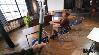 Сексуальные девушки в порно - Schoolgirl Gets Fucked by Janitor in School на HOT-GIRLS-PORN.COM