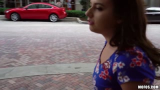 Сексуальные девушки в порно - Introverted Brunette Reveals Her Cunt на HOT-GIRLS-PORN.COM