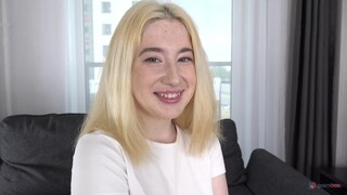 Сексуальные красотки в порно - Beautiful Milana's Anal Debut - Ass Fingering, Buttplug HOT-GIRLS-PORN.COM
