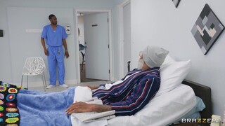 Сексуальные девушки в порно - Short Hair Nurse Gags on Cock на HOT-GIRLS-PORN.COM