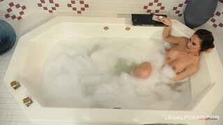 Сексуальные девушки в порно - Milf Cherie Deville Sucks and Fucks Isiah Maxwell на HOT-GIRLS-PORN.COM