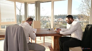 Сексуальные девушки в порно - Deepthroat and DP for Venera Maxima in the Office на HOT-GIRLS-PORN.COM