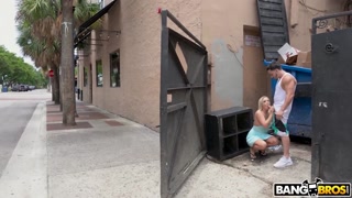 Сексуальные девушки в порно - Public Bang with Blonde Pornstar на HOT-GIRLS-PORN.COM