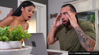 Сексуальные девушки в порно - Big Tits Eden West Wants a Deal на HOT-GIRLS-PORN.COM