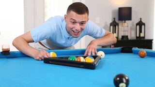 Сексуальные девушки в порно - Kenzi Foxx Fucks the Pool Table Cleaner with a Pierced Tongue на HOT-GIRLS-PORN.COM