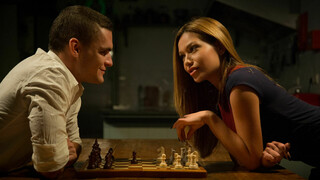 Сексуальные красотки в порно -  Kissing Chess Players Show Off (2016) HOT-GIRLS-PORN.COM
