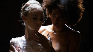 Сексуальные девушки в порно - Lesbian Sex with Curly Hair на HOT-GIRLS-PORN.COM