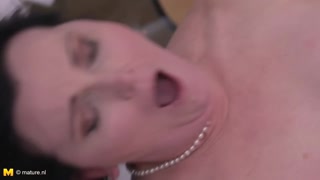 Сексуальные девушки в порно - Ilsa S. - Wild Mature Babe Loves Facials на HOT-GIRLS-PORN.COM
